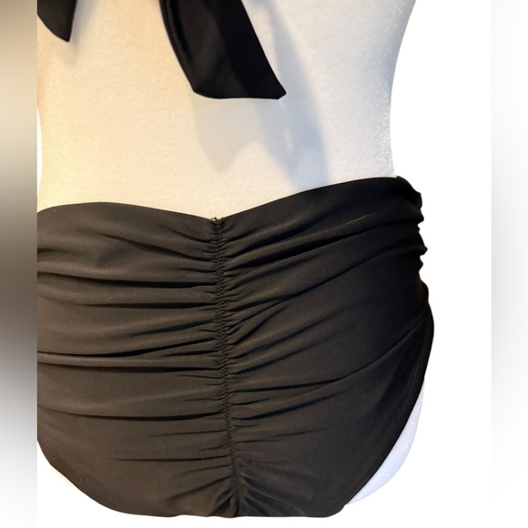 Time and Tru Black Halter Bikini with Keyhole Detail Bottoms detail on sides MED - Picture 5 of 9